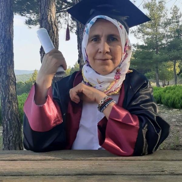 Doğup, büyüdüğü mahalleye kütüphane kurdu