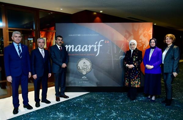 Emine Erdoğan, 'Maarif: Türk Eğitim Tarihi Sergisi'ni gezdi