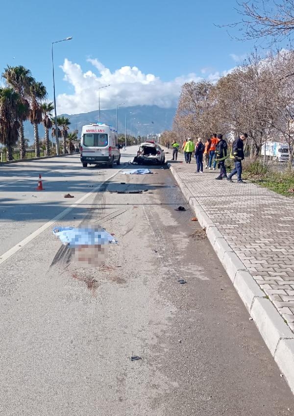 Emniyet şeridinde beton mikserinin çarpmasıyla öldü, kardeşi kaçarak kurtuldu