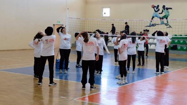 Fabrika Voleybol'un 32'ncisi Solhan'da açıldı
