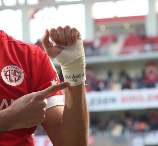 Gol sevinci Jehezkel'i kadro dışı bıraktı