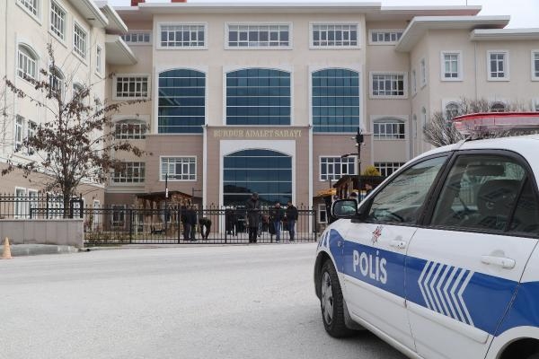 Gözaltı işlemi sırasında ölümde 2 polisin yargılandığı duruşma sonrası gerginlik