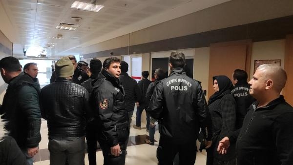 Gözaltı işlemi sırasında ölümde 2 polisin yargılandığı duruşma sonrası gerginlik