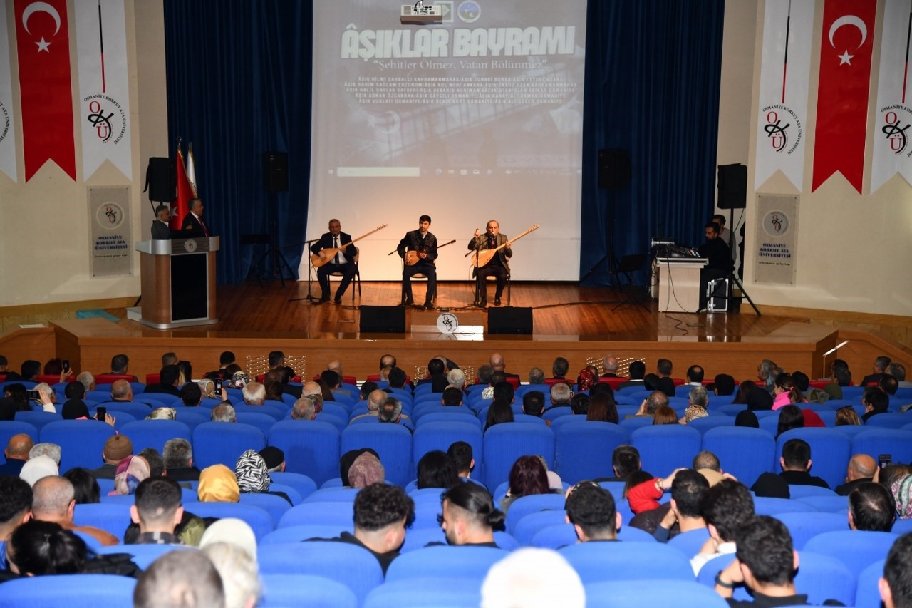 Halk ozanından Devlet Bahçeli'ye "Devlet geliyor devlet" türküsü