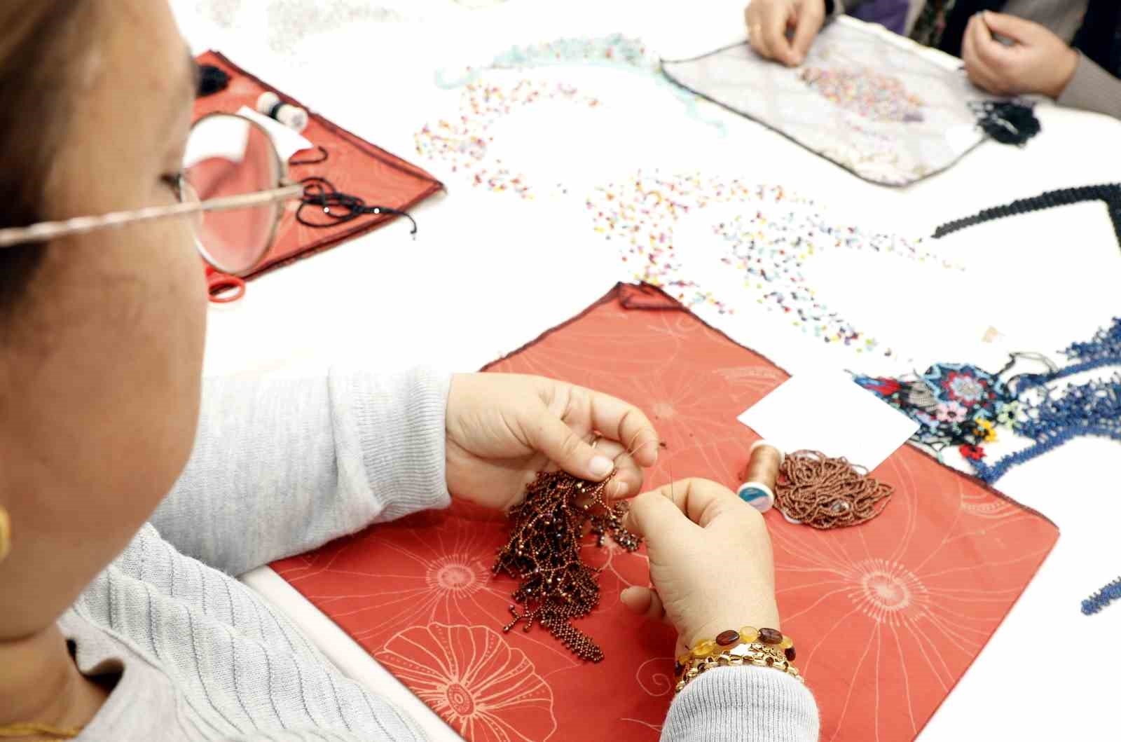 Hem öğreniyor hem kazanıyorlar