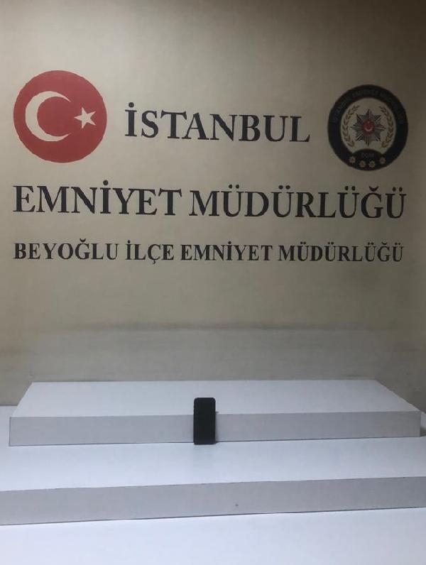 iki kişinin cep telefonunu çalan şüpheli güvenlik kamerasına yakalandı 