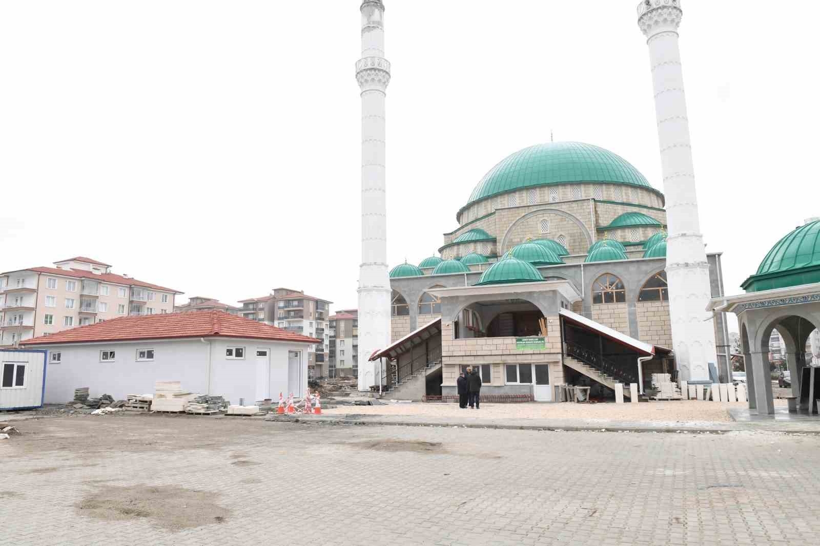 Isparta Belediyesi'nden camilere bakım ve yenileme
