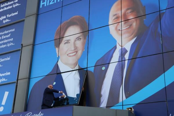 İYİ Parti'den istifa etti, 'Adaylığı satın almayacağız' dedi
