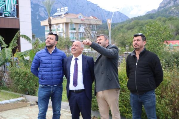 İYİ Parti'den istifa etti, 'Adaylığı satın almayacağız' dedi