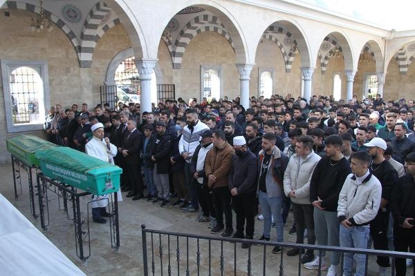 Kazadan 37 gün sonra ölen yağlı güreş sporcusu son yolculuğuna uğurlandı