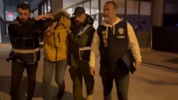 Kedilere eziyet eden ve örgüt propagandası yapan 'C31K' topluluğu üyesi 5 kişi tutuklandı