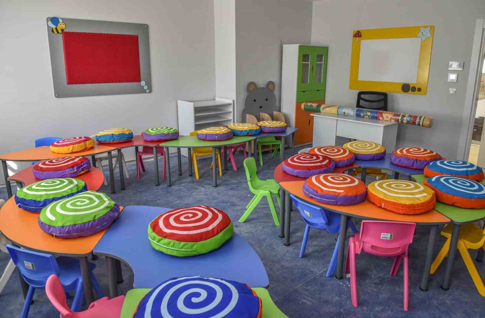 Kepez'in Varsak kreşi açılıyor