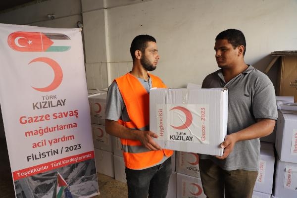 Kızılay'ın 2'nci yardım gemisi Gazze'ye ulaştı 