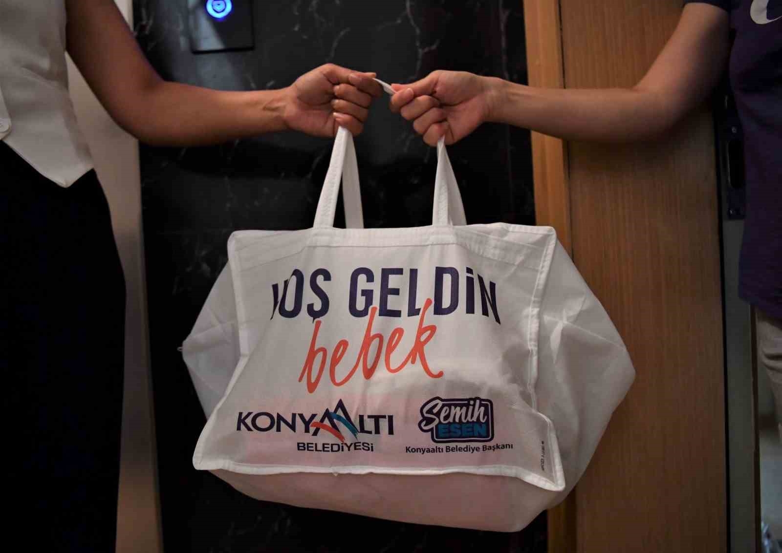 Konyaaltı'nda yeni doğan bebeklere 'Hoş geldin' destek paketi