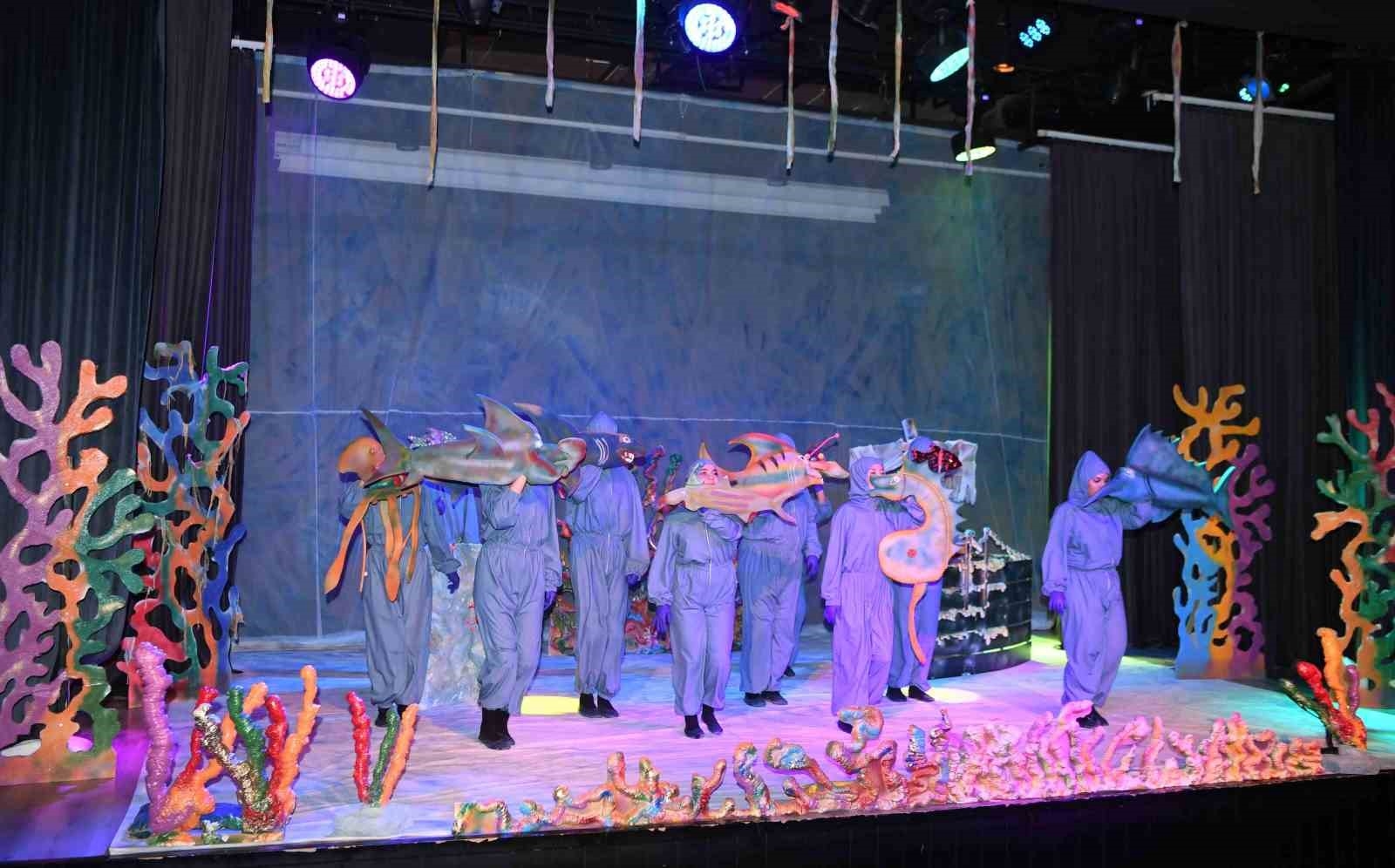 Konyaaltı'ndan çocuklara tatil hediyesi