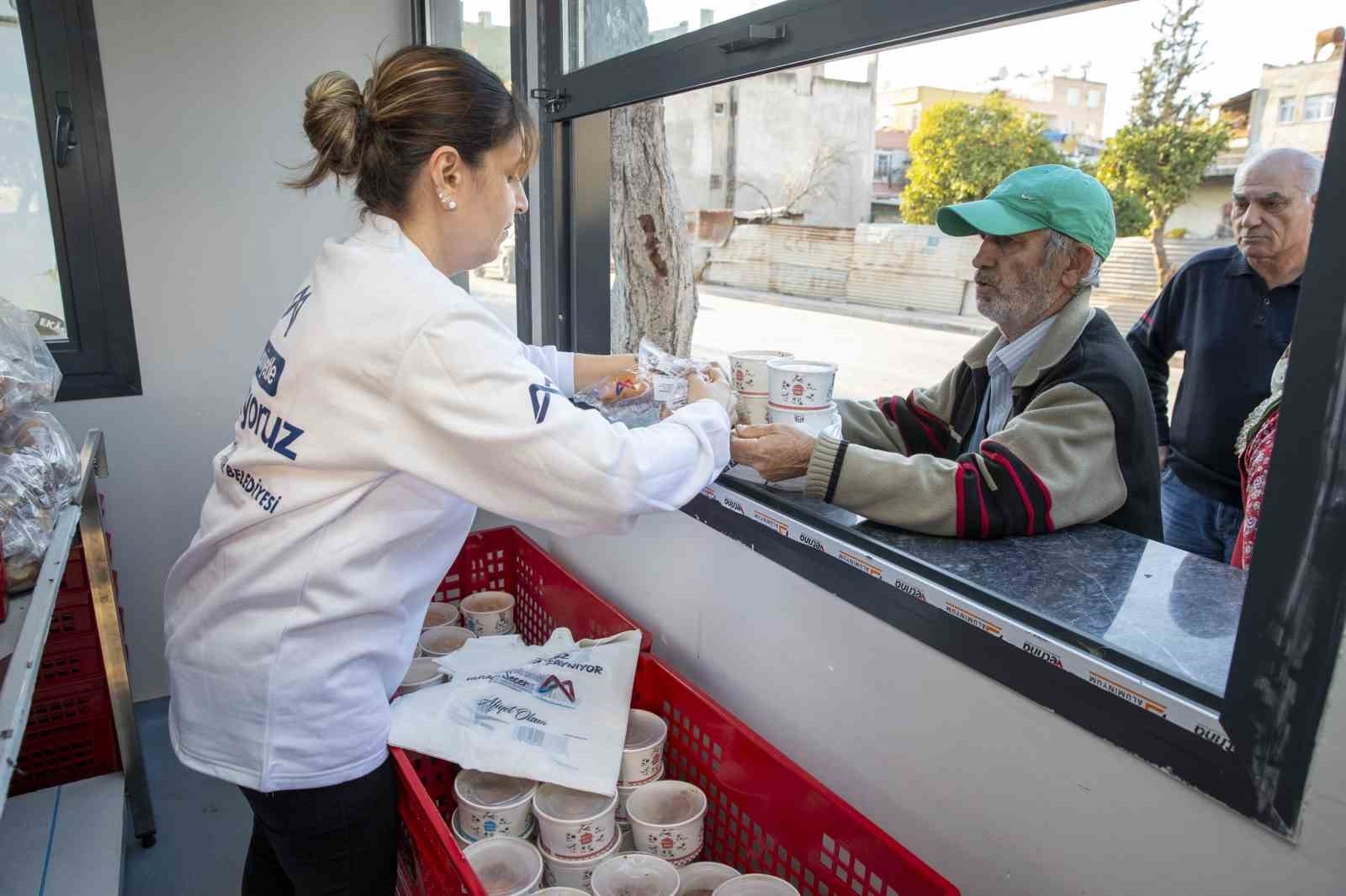 Mahalle mutfakları 2 milyon Mersinliye hizmet veriyor