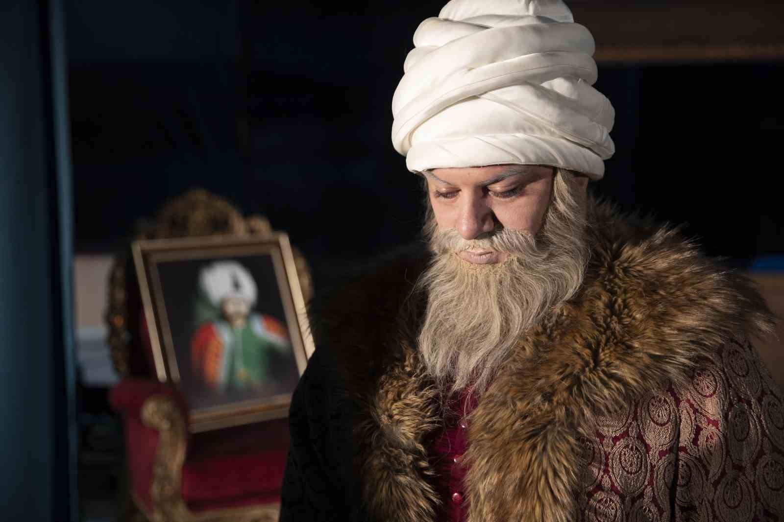 Mersin Şehir Tiyatrosu 'Ben Mimar Sinan' oyunuyla çocuklara ulaşmaya devam ediyor