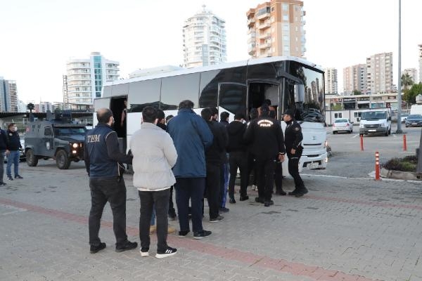Mersin'de 5 DEAŞ üyesi tutuklandı