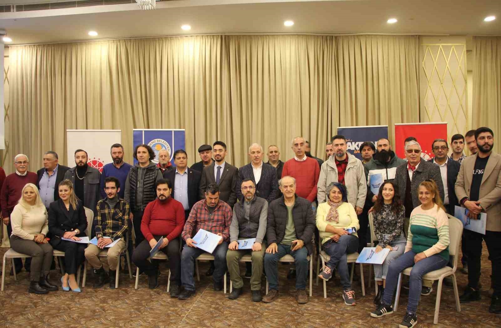 Mersin'de basın mensupları 'İHA-1 Ticari Pilot Lisansı' sertifikalarını aldı
