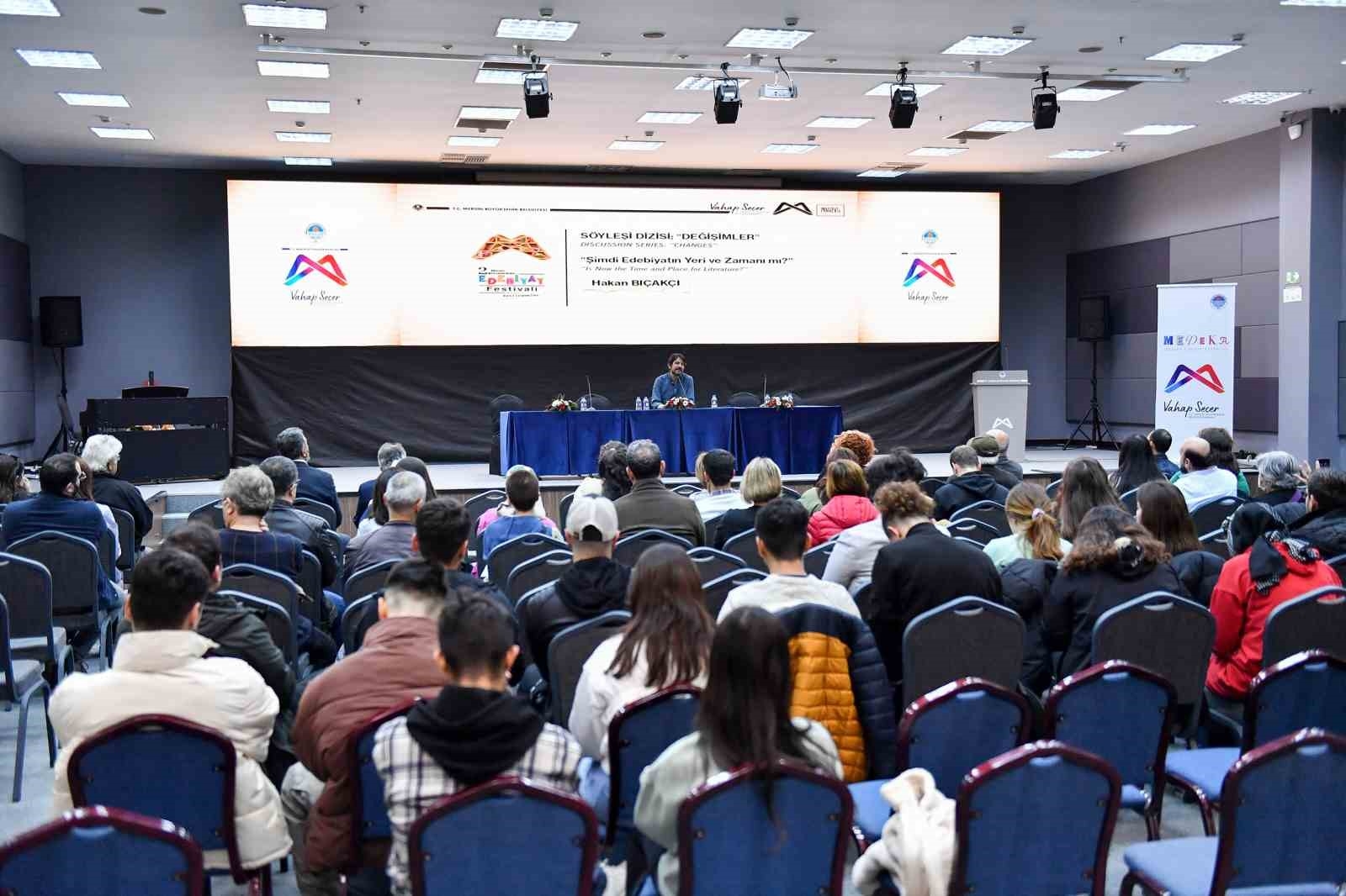 Mersin'de edebiyat rüzgarı esti