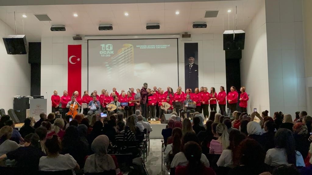 Mersin'de sağlık çalışanlarına moral konseri