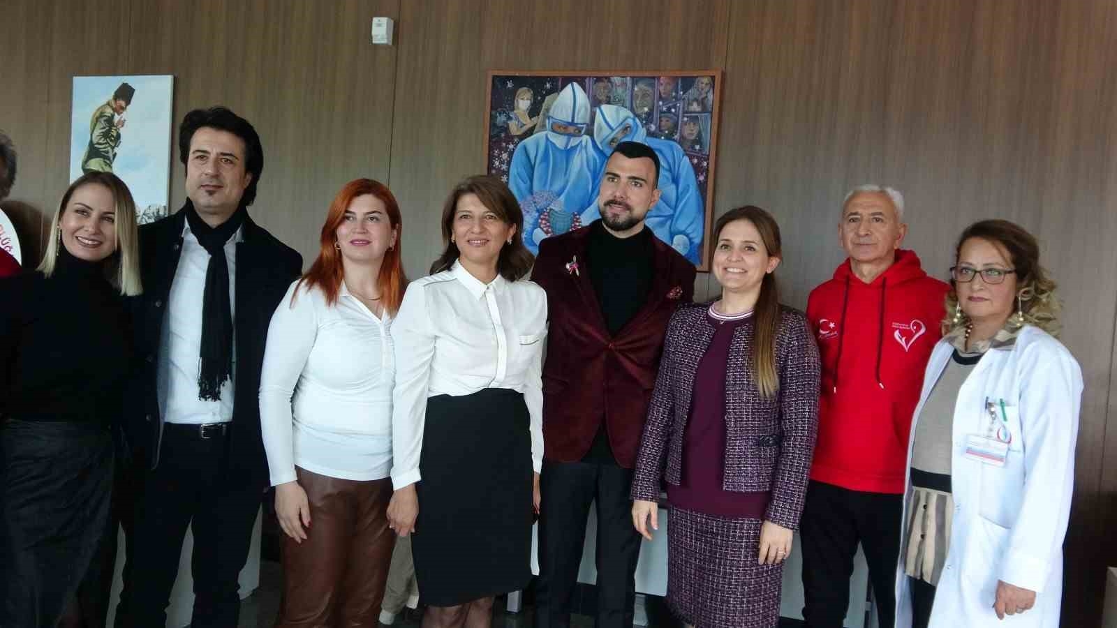 Mersin'de sağlık çalışanlarına moral konseri
