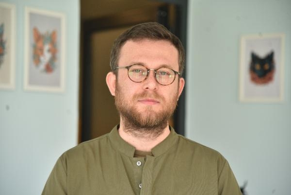 Meydanlarda beslenen güvercin ve kumrular, 'kuş gribi' tehlikesini artırıyor