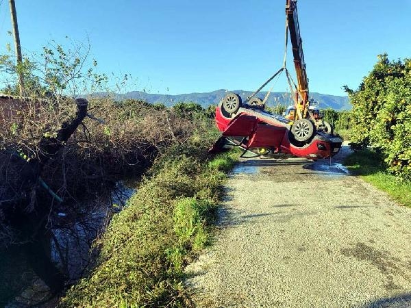 Muğla'da sulama kanalına düşen otomobilin sürücüsü öldü
