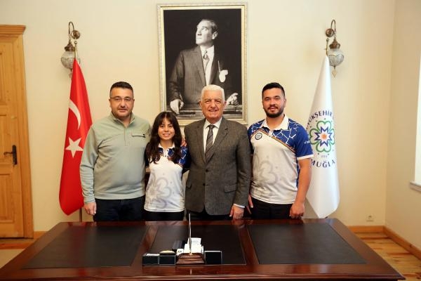 Muğlalı okçu Hazal'dan Avrupa ve Dünya rekoru