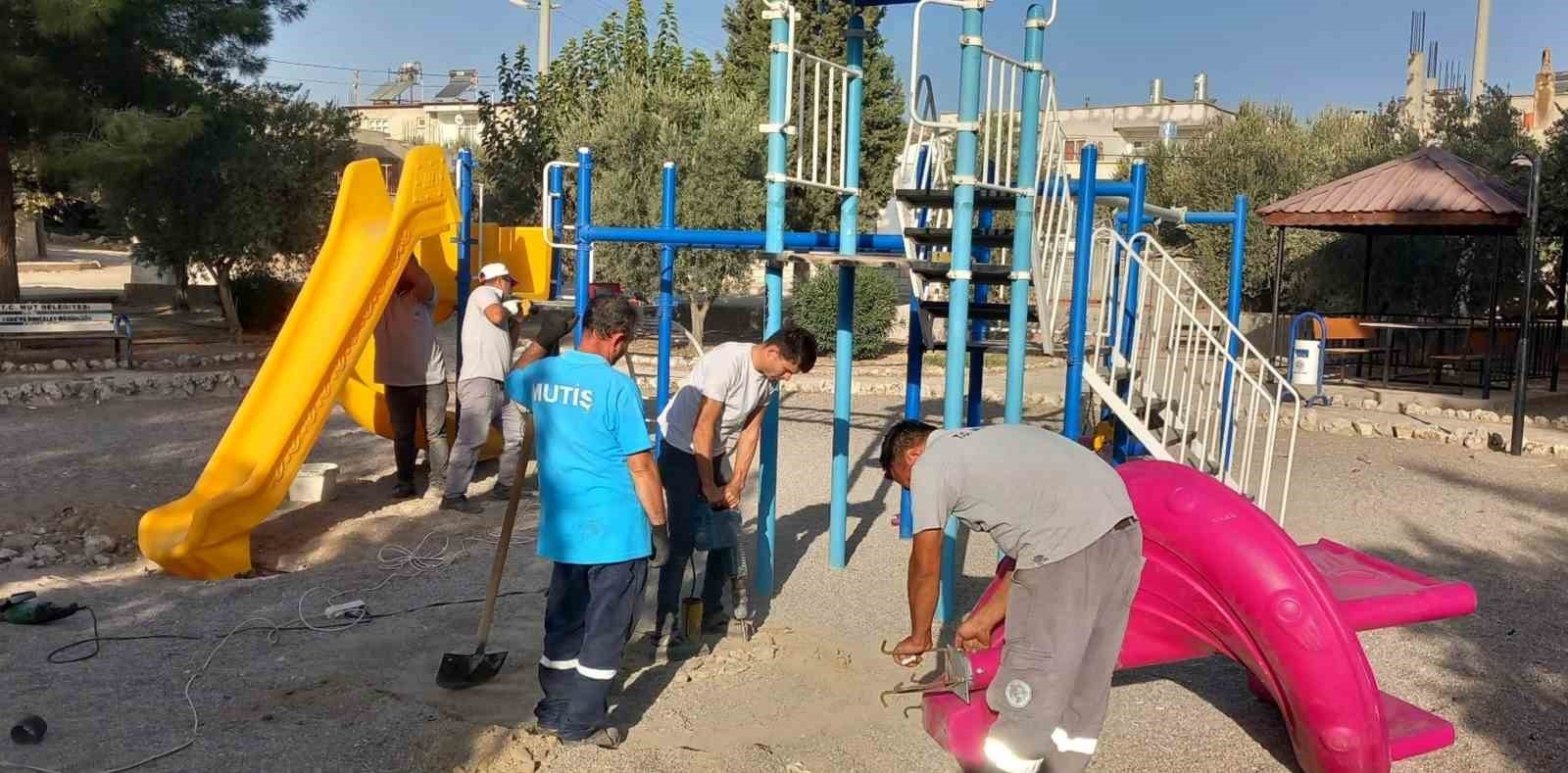 Mut'ta park ve bahçelerin kışlık bakımı devam ediyor