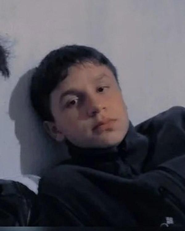 Otomobil şarampole devrildi