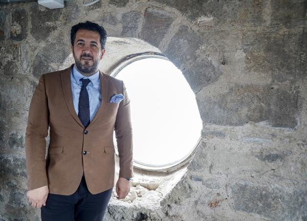 Saat kulesinin kayıp saatinin yerine, 100 yıllık 'ikizi' takılacak