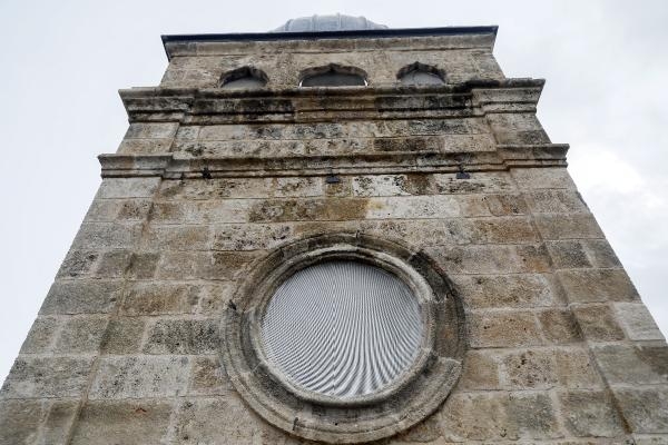 Saat kulesinin kayıp saatinin yerine, 100 yıllık 'ikizi' takılacak