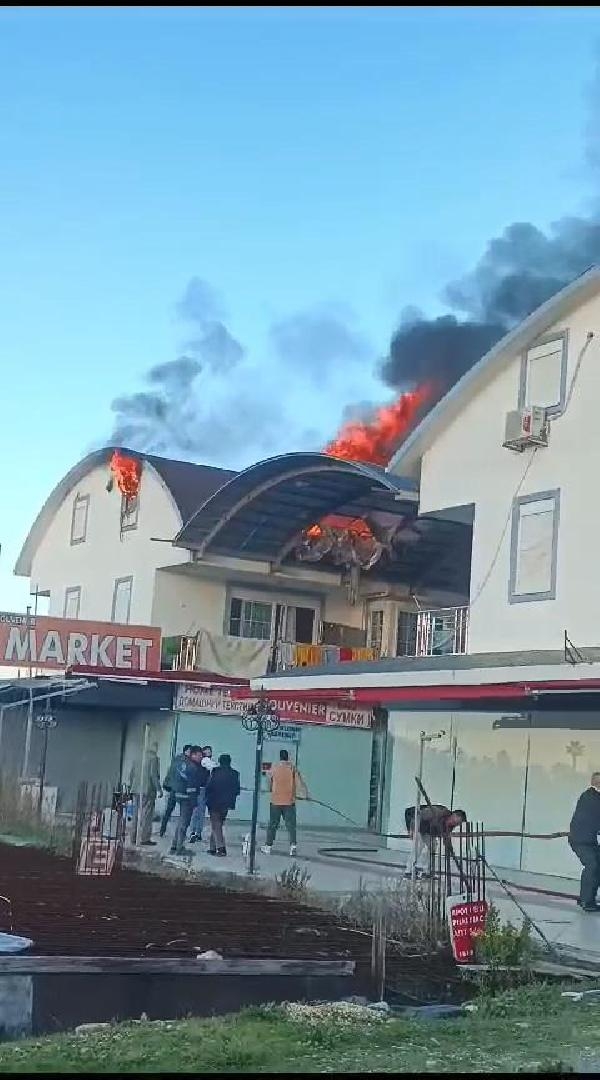 Serik'te, pasajın üst katındaki bir evde çıkan yangın korkuttu