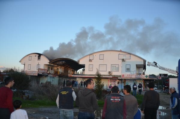 Serik'te, pasajın üst katındaki bir evde çıkan yangın korkuttu