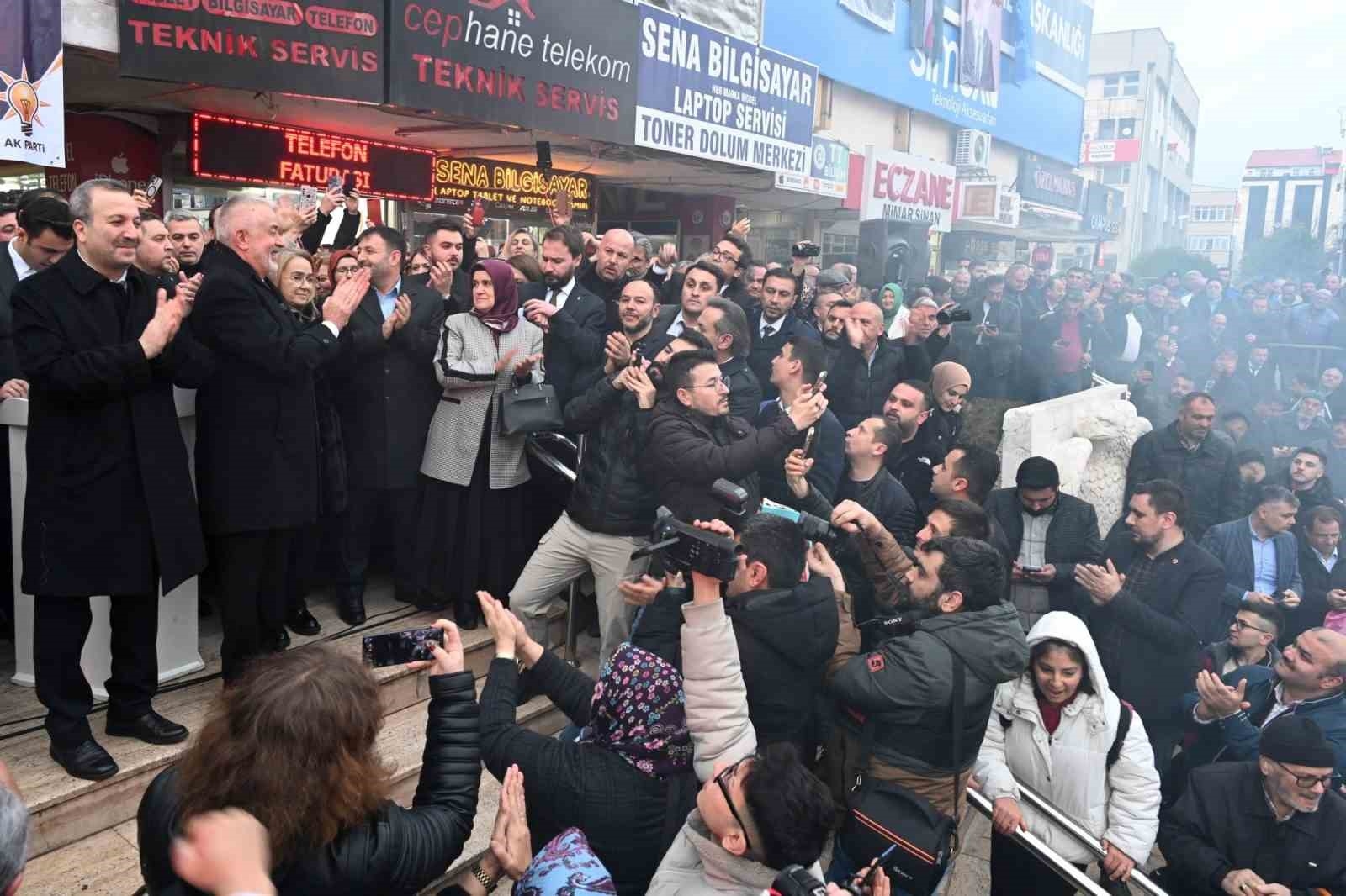 Şükrü Başdeğirmen partililer ve vatandaşlar tarafından coşkuyla karşılandı