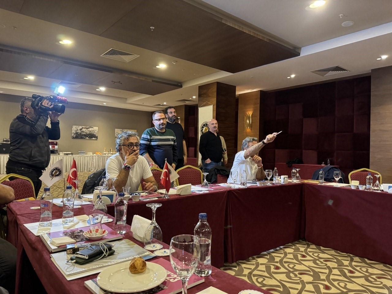 TFMD 39'uncu 'Yılın Basın Fotoğrafları'nın jürisi Antalya'da toplandı