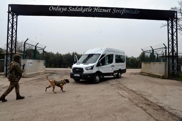 TSK'nın 'kahraman köpekleri', önce parkurda sonra arazide eğitiliyor