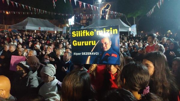 Türkiye'nin ilk astronotu Gezeravcı'nın uzay yolculuğu başladı