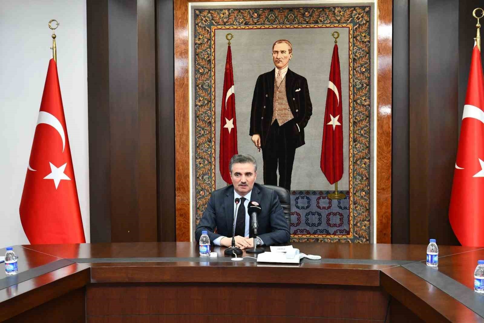 Vali Baruş: "Isparta 32 Spor'un başarısı Isparta'nın başarısı demek "