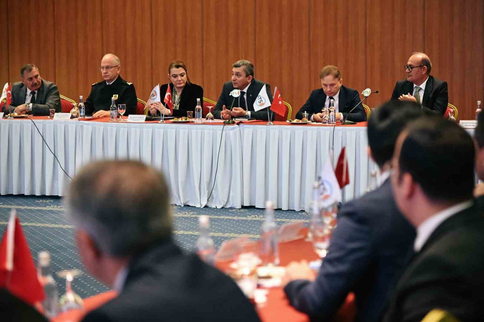 Vali Şahin: "İzciliği yeniden ayağa kaldırmalıyız"