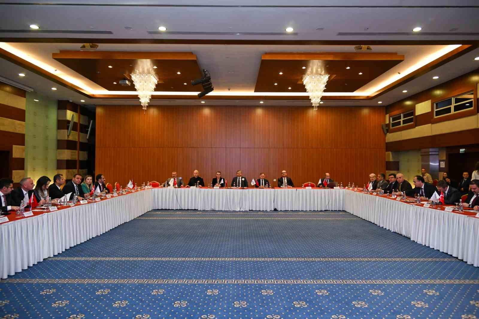 Vali Şahin: "İzciliği yeniden ayağa kaldırmalıyız"