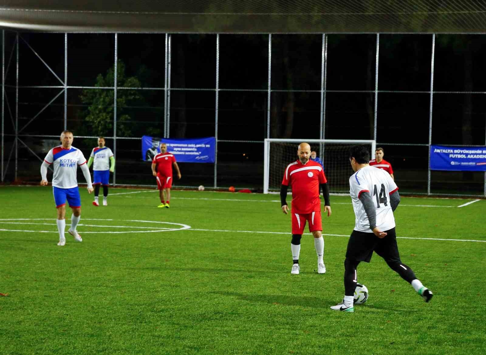 Veteranlar Futbol Turnuvası'nda şampiyon belli oldu