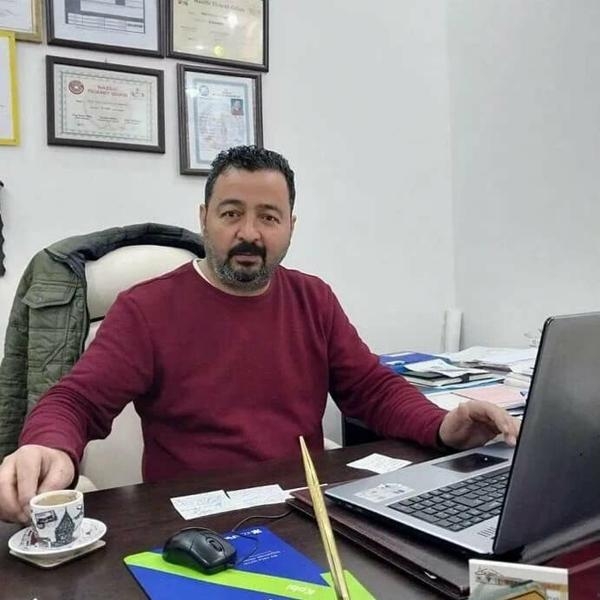 Viyadük temeline uçan otomobilde ölen 3 arkadaş, toprağa verildi