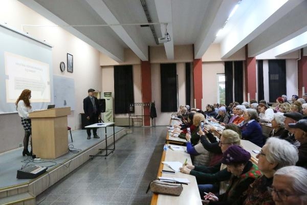 Yaşlılar mezun olmak istemeyince yüksek lisans programı açıldı