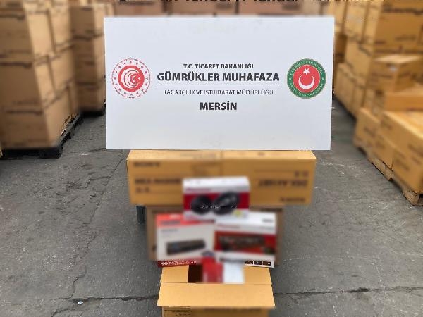 Yurda sokulmaya çalışılan teyp ve hoparlörlere el koyuldu