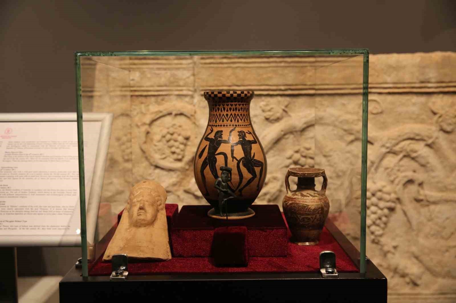 41 tarihi eser, Kültür ve Turizm Bakanlığının girişimiyle yurda getirildi