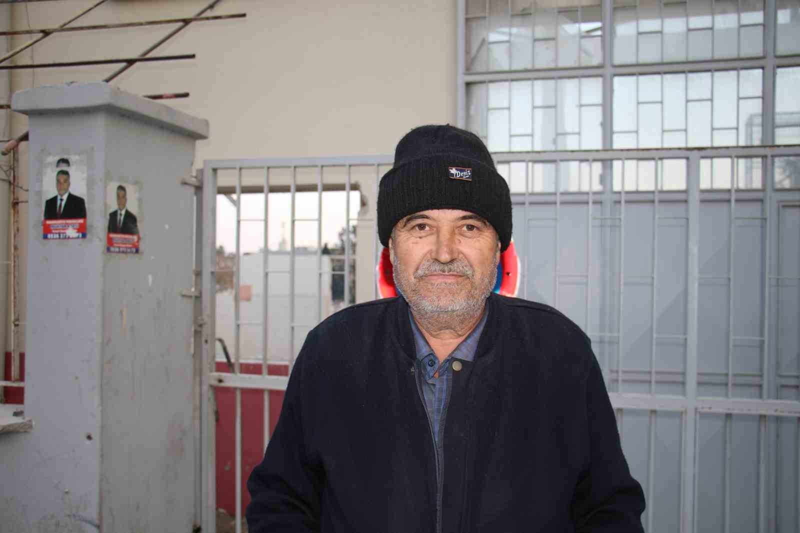 90 yıllık okul zamana yenildi, depreme dayanıksız çıkınca yıkımı yapıldı