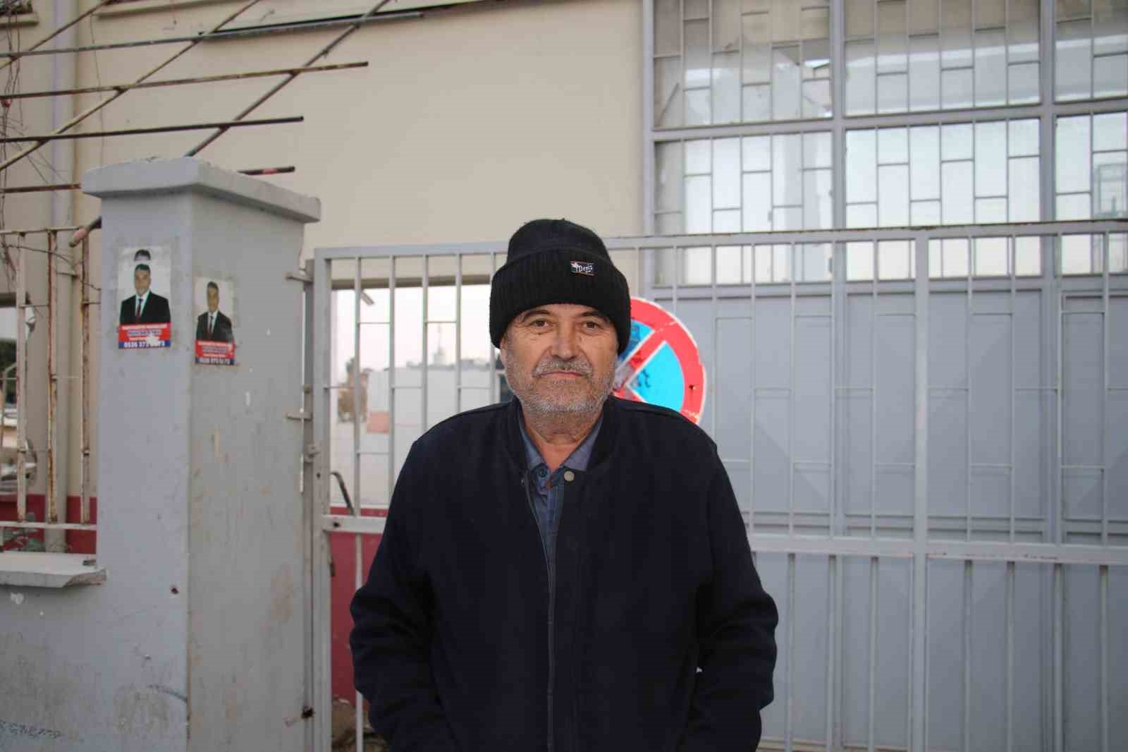 90 yıllık okul zamana yenildi, depreme dayanıksız çıkınca yıkımı yapıldı