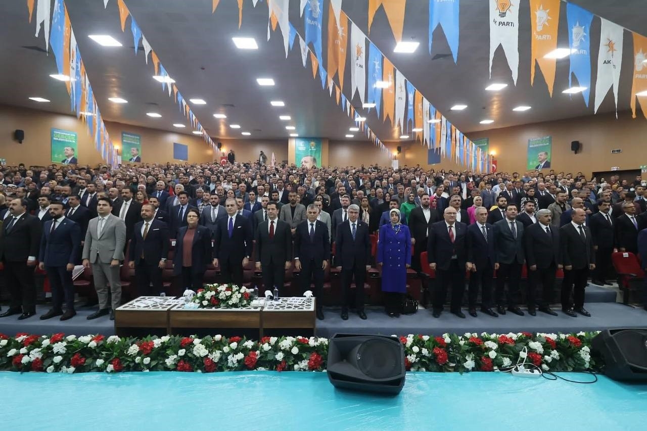AK Parti Sözcüsü Çelik: "Ne kara vatanımızdan bir çakıl taşı, ne mavi vatanımızdan bir damla su veririz"